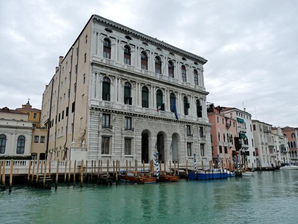 Ca' Granda Corner a S. Maurizio