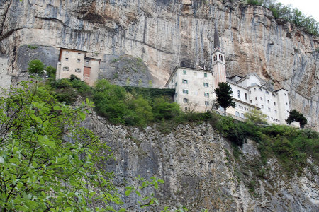 Madonna della Corona